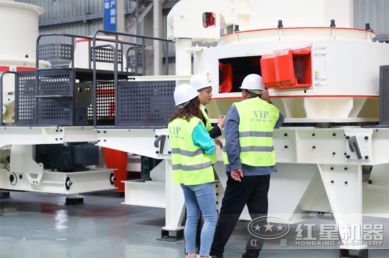 用戶(hù)來(lái)廠(chǎng)考察制砂機(jī)設(shè)備 用戶(hù)來(lái)廠(chǎng)考察制砂機(jī)設(shè)備