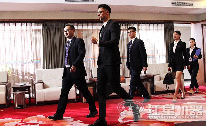 服務(wù)團(tuán)隊 服務(wù)團(tuán)隊