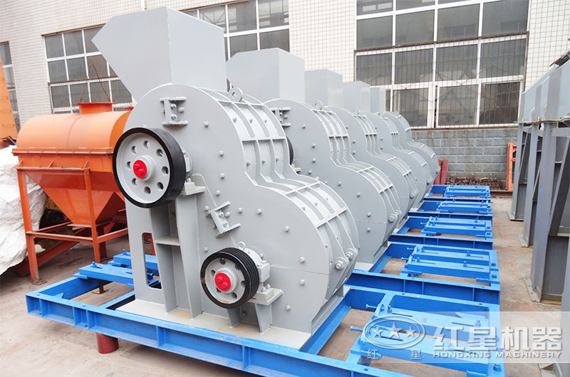 破碎赤泥可以用雙級破碎機(jī)嗎？有沒有時(shí)產(chǎn)35t的雙級破碎機(jī)