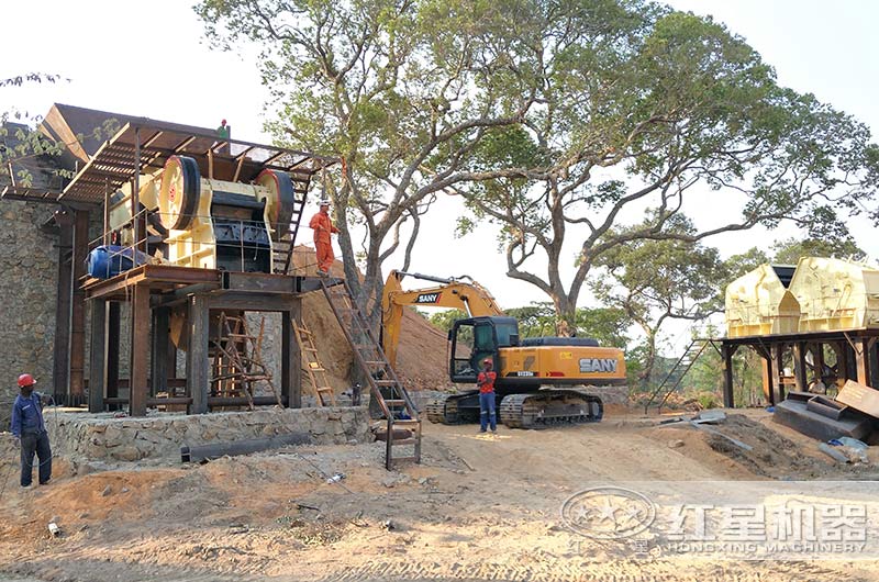 頁(yè)巖破碎、制砂海外生產(chǎn)現(xiàn)場(chǎng)搭建中