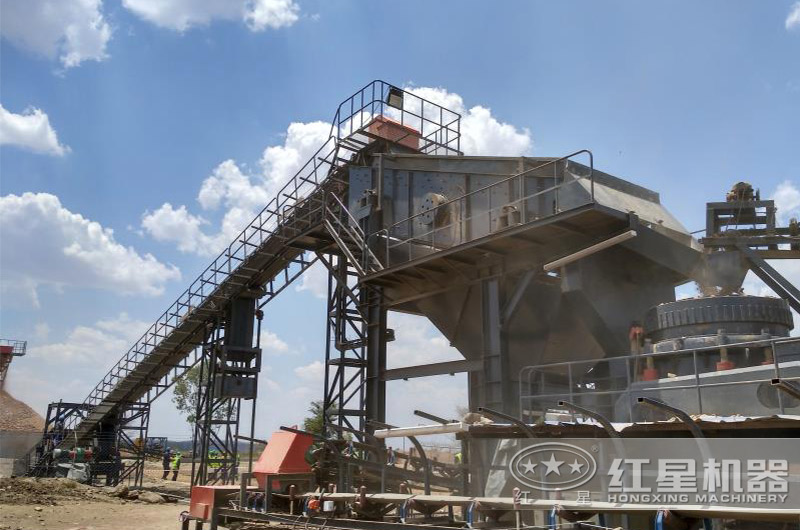 山皮石破碎、制沙生產(chǎn)作業(yè)現(xiàn)場