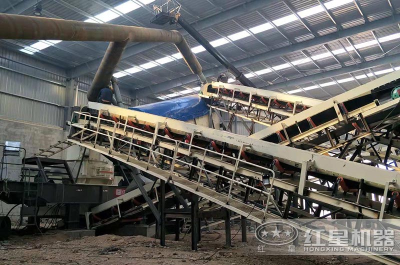 花崗巖石制砂、場地有限怎么辦？這臺移動制沙機(jī)幫你搞定