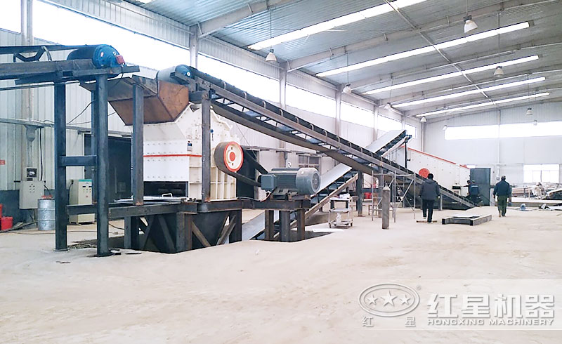 液壓開箱制砂機(jī)生產(chǎn)現(xiàn)場(chǎng) 液壓開箱制砂機(jī)生產(chǎn)現(xiàn)場(chǎng)