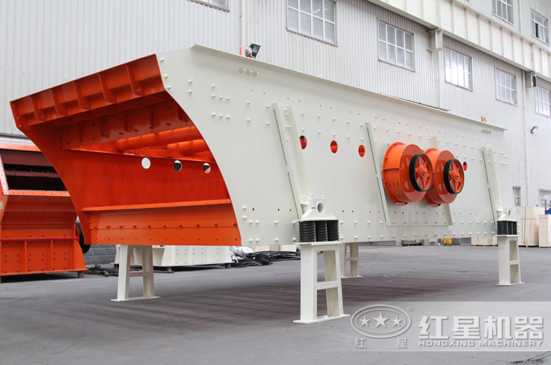 立式板錘制砂機規(guī)格、產(chǎn)量及結(jié)構(gòu)原理