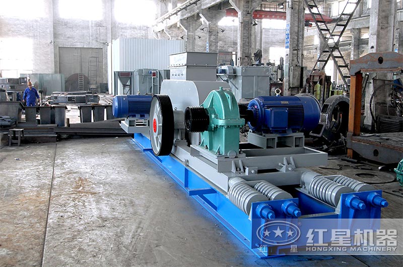 全液壓對(duì)輥制砂機(jī)設(shè)備車間 全液壓對(duì)輥制砂機(jī)設(shè)備車間