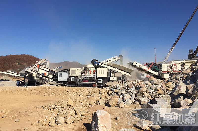 移動石子破碎機產(chǎn)量是多少？出料不達標(biāo)的原因有哪些？