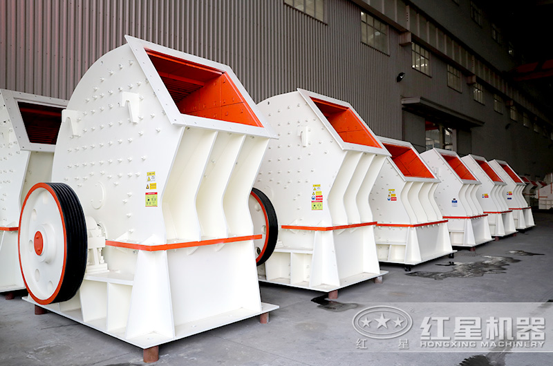 PCZ型重錘式破碎機(jī)，碎石一次成型