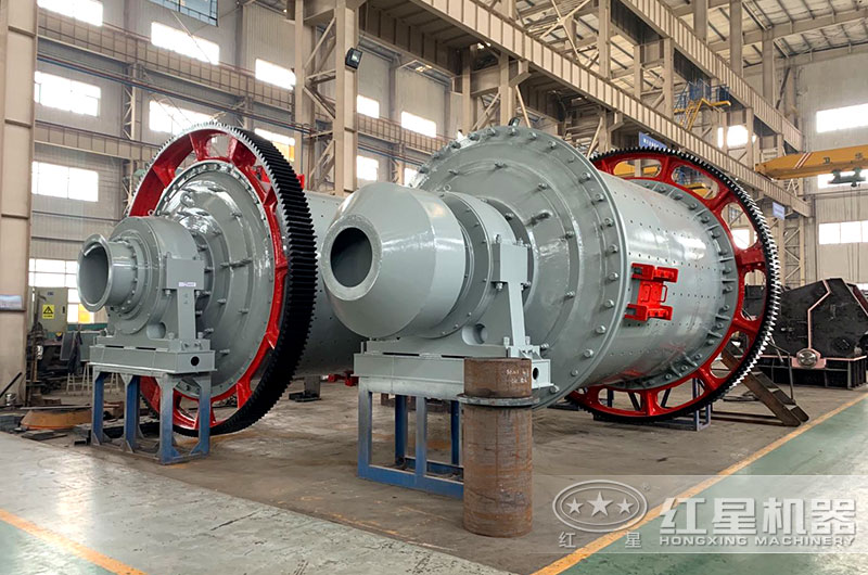 小型球磨機(jī)車間實(shí)拍，型號(hào)齊全