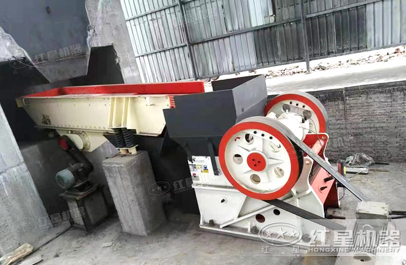 粗料破碎機(jī)一臺多少錢，每小時產(chǎn)量多少噸，有沒有現(xiàn)場視頻
