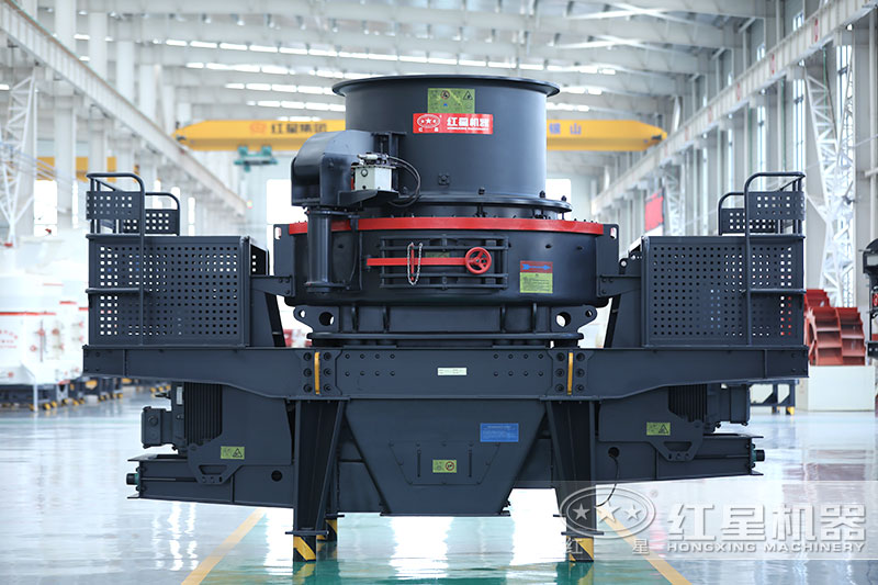 鵝卵石制成沙子用對(duì)輥制沙機(jī)還是沖擊制砂機(jī)，哪個(gè)好用