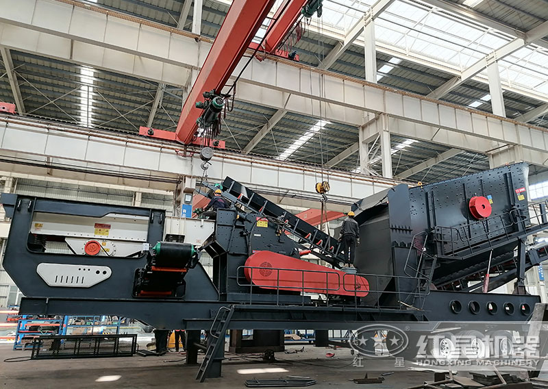 輪胎移動破碎機，依靠輪胎轉(zhuǎn)場移動